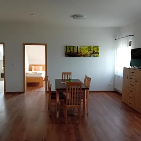 U Hrobky Apartment